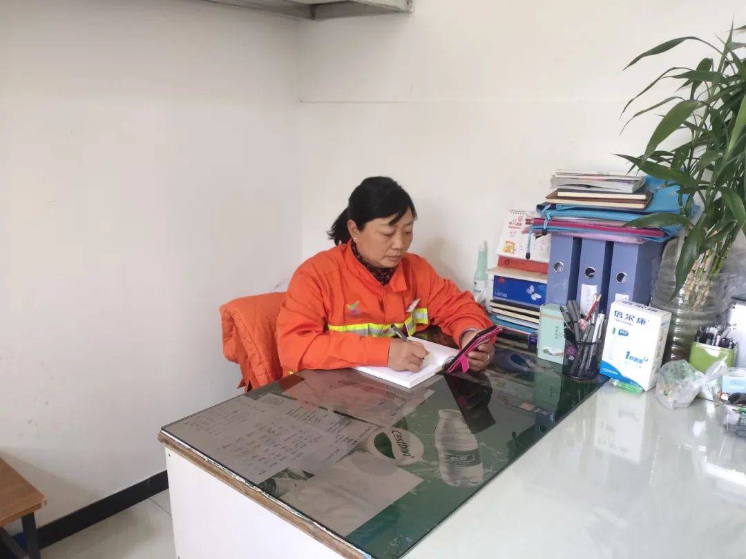 “凌霜绽放”张东梅:三代环卫人的传承者