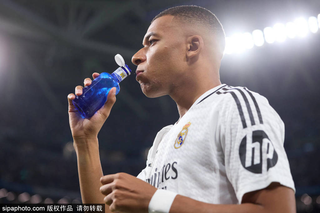 观战台:利物浦死磕皇马+拜仁火拼巴黎 曼城欲止五连败