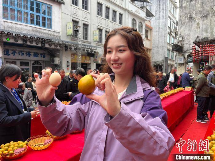 “中国金桔之乡”小果做成大产业 “致富果”远销海外