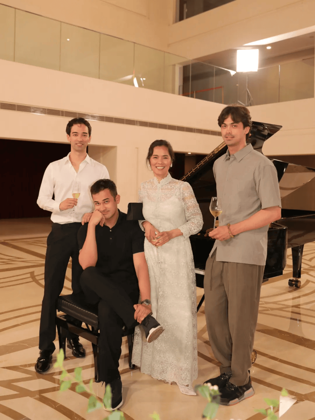 著名歌星自曝遭遇重大车祸,整个脊柱断了!