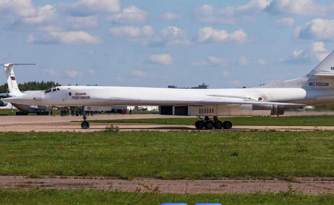 “杀手锏”突然调动,图160被部署黑龙江对岸,普京此举意欲何为