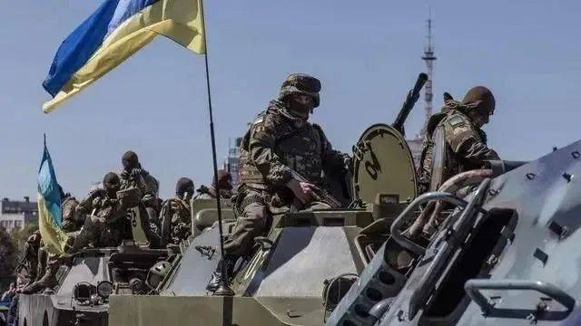 再不投降就晚了!就在刚刚,乌军司令无意暴露出幕后真相