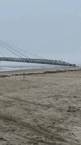 中方三连击警告,赖清德准备出逃?大陆驳船打破岛内最后幻想!