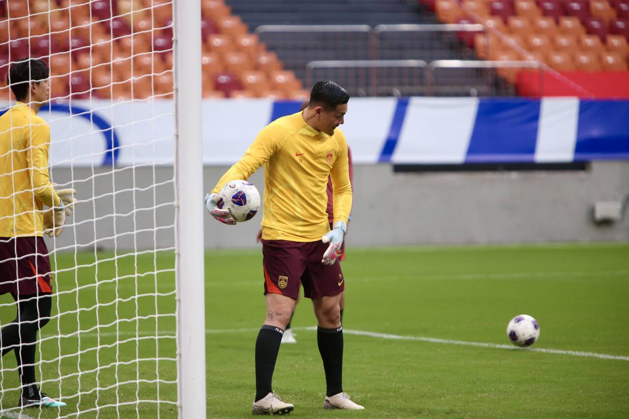 王大雷:国足生涯没成功过 离开时把不好的都带走