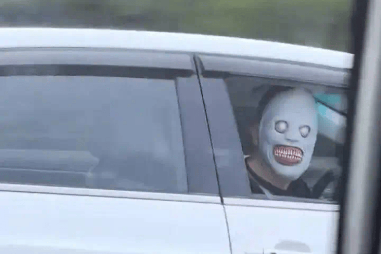 高速公路“鬼脸”吓人不是恶作剧这么简单