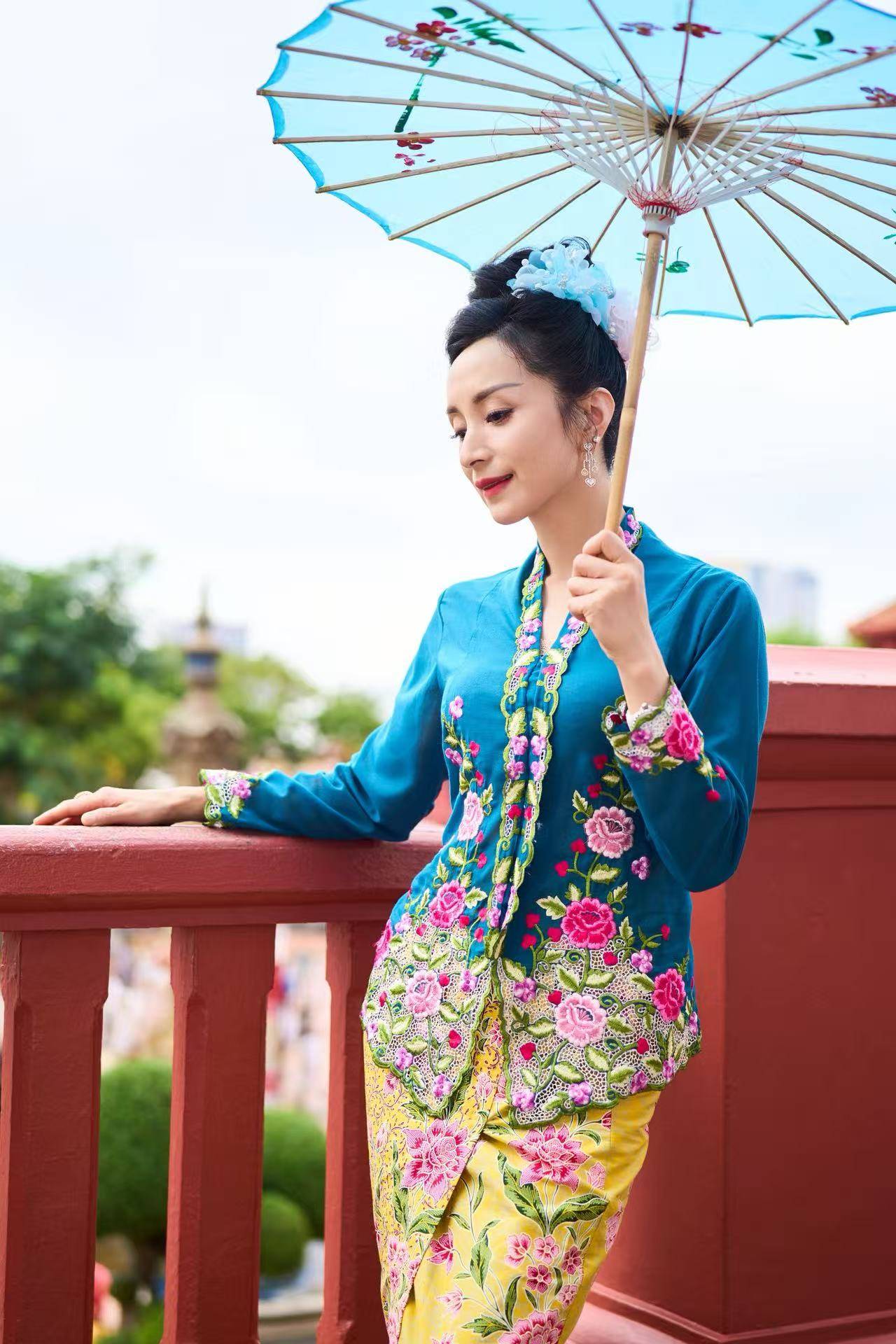 秋风寄明月,歌声暖归途 汤灿新歌《故乡明月光》谱尽游子心声