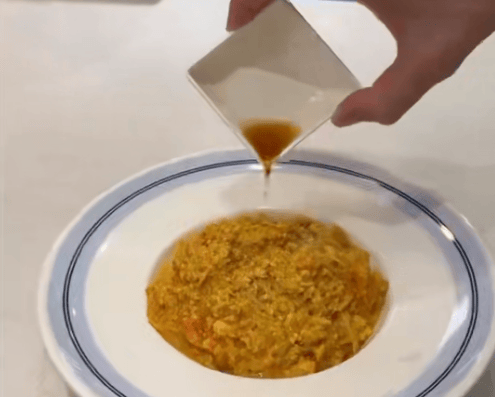 知名男歌手突然现身陌生人婚礼,并随礼999元!