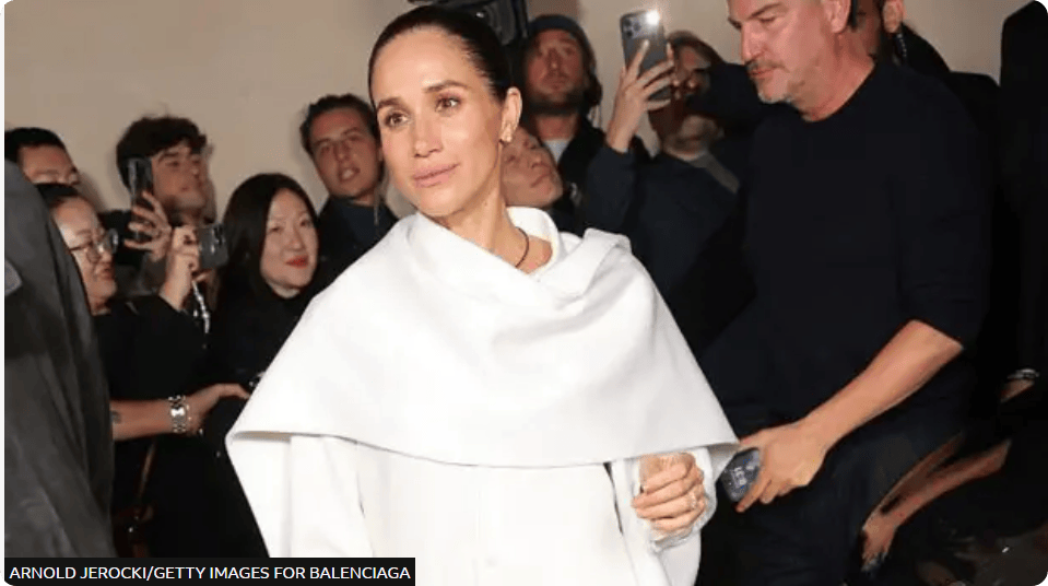 梅根巴黎炫鞋,却踩到戴安娜亡地!UCL停发签证反转!200名中国留子得救了…