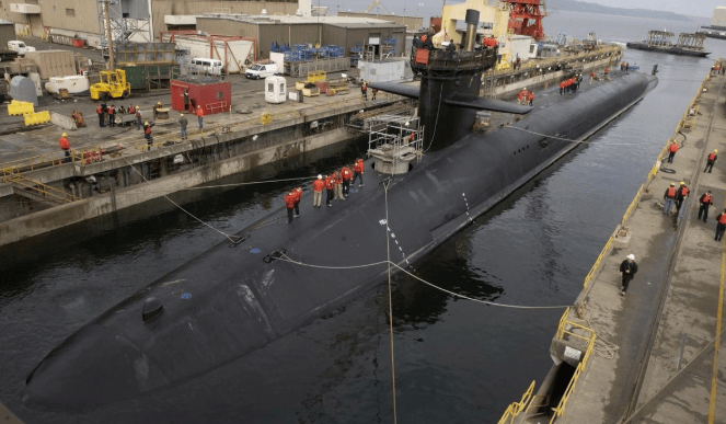 中国超大型无人潜航器亮相,长达42米,携6至8枚鱼雷,规模在同类装备实属罕见!