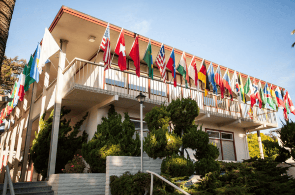 狄薇薇:特朗普对中国留学生的新动作,让我也共情了一把钱学森