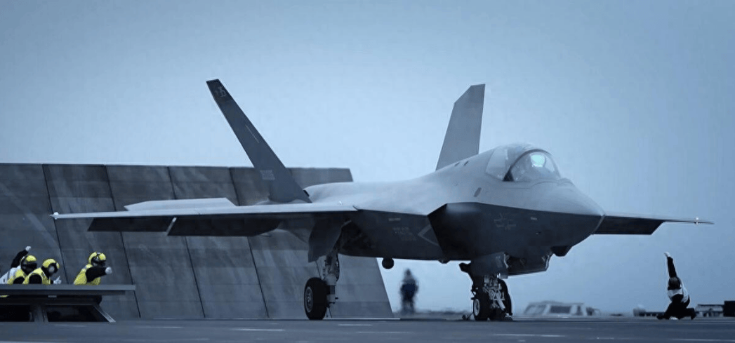 外媒惊呼：歼-35已服役60架！2年之后，中国五代机将年产200架？