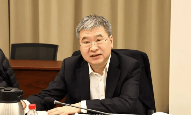 中共中央批准，开除陆文俊党籍