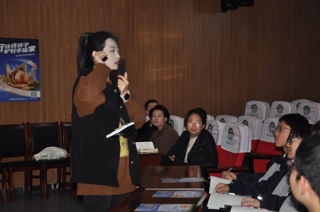 护航青春成长——忻府区副区长刘燕走进忻州二中调研指导心理健康第二课堂