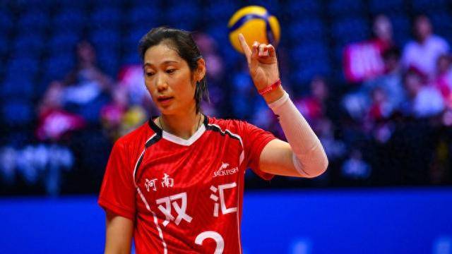 河南女排取得三连胜，球队“大腿”朱婷赛后特别感谢了他……