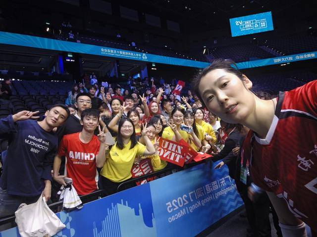 河南女排取得三连胜，球队“大腿”朱婷赛后特别感谢了他……